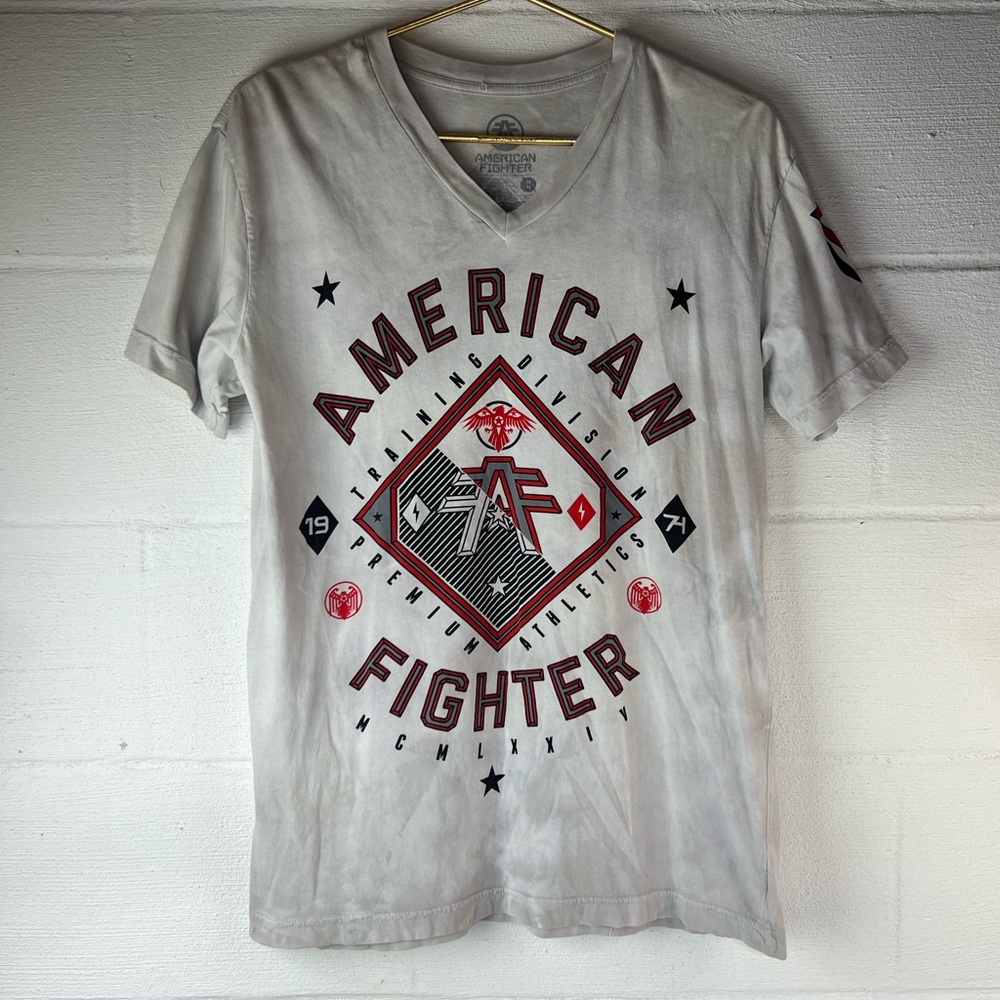American Fighter V Neck Tshirt, Medium